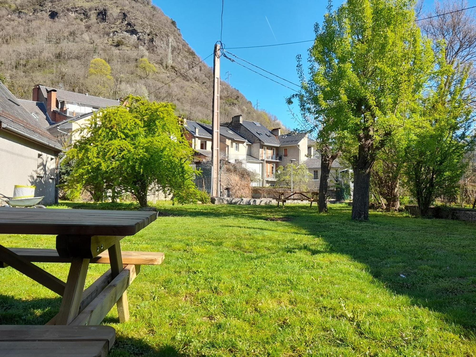 T3 Neuf 65M2 5 Personnes Avec Jardin Au Calme, Menage Inclus, Local Velo Apartment Bagneres-de-Luchon Bagian luar foto